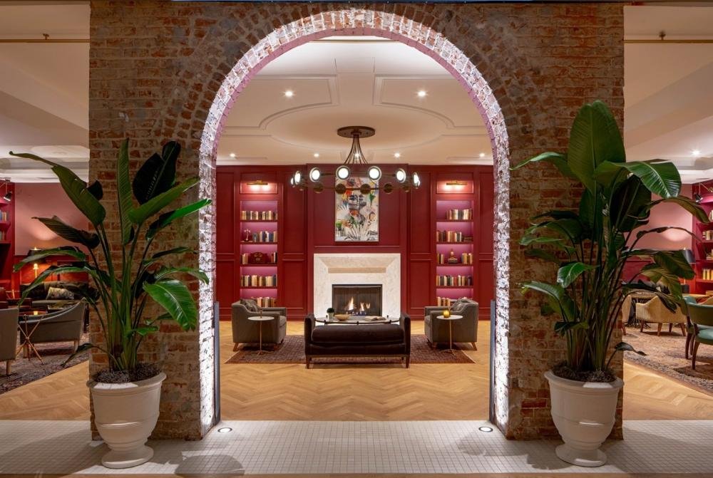 20180817132740 5a95 Chiêm ngưỡng nội thất của khách sạn nổi tiếng nhất New Orleans