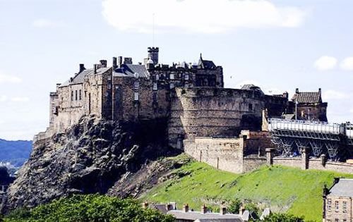 20140419013810358 Ngắm lâu đài cổ ở Scotland