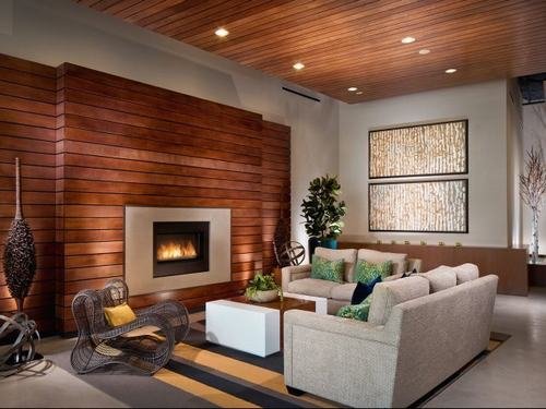 20161104080218 a27d Phòng khách ấm áp với tường ốp gỗ